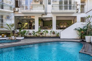 Piscine extérieure