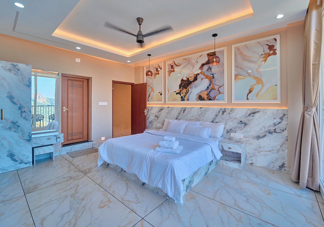 Deluxe Room, Balcony, Hill View