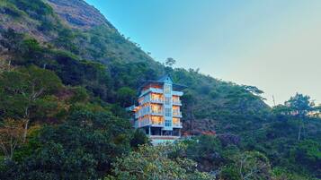 ์๋ฐ ์์ค ์ ๋ฉด