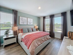 6 bedrooms, desk, iron/ironing board, WiFi - Reunion Retreat: Private Pool/Spa (Kissimmee)