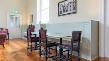 Huoneisto | Ruokasali