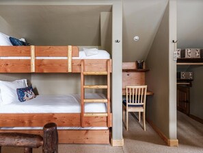 4 bedrooms