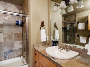 Shower - NEW! 7 Mountain Home 4-Bedroom (Big Sky)