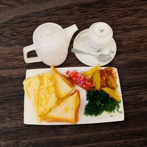 Tägliches inbegriffenes kontinentales Frühstück