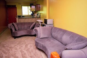 Deluxe Apartment | Living area - Park View Hotel Bamburi (Mombasa)