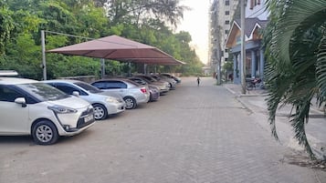 Free self parking
