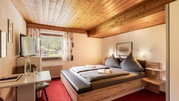 Standard Double Room | Free WiFi