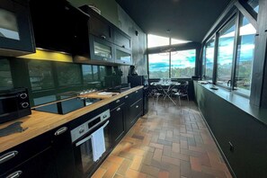 Private kitchen - Le Petit Rousseau d'Hurigny (Hurigny)