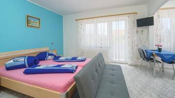 Studio (Superior Studio Apartment with Balcon) | 1 bedroom