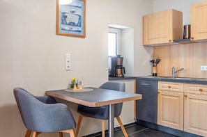 Dining - Apartment 'Hopfengarten 4' with Shared Terrace, Shared Garden and Wi-Fi (Spalt)