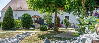 Apartment 'Hopfengarten 4' with Shared Terrace, Shared Garden and Wi-Fi