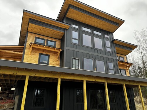 Tranquil 3-Bedroom Mountain Home on 45 Acres