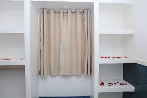 Basic-Doppel- oder -Zweibettzimmer | Innenbereich