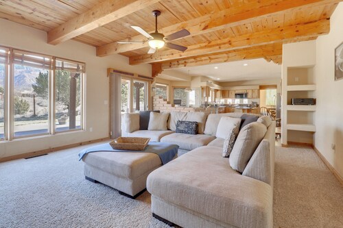 Luxe Desert Retreat w/ Mtn Views in Albuquerque!