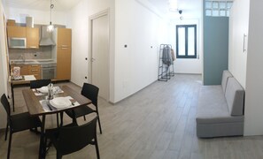 Dining - Home 56 vacation home is located in the most authentic and lively part of the city. (Salerno)