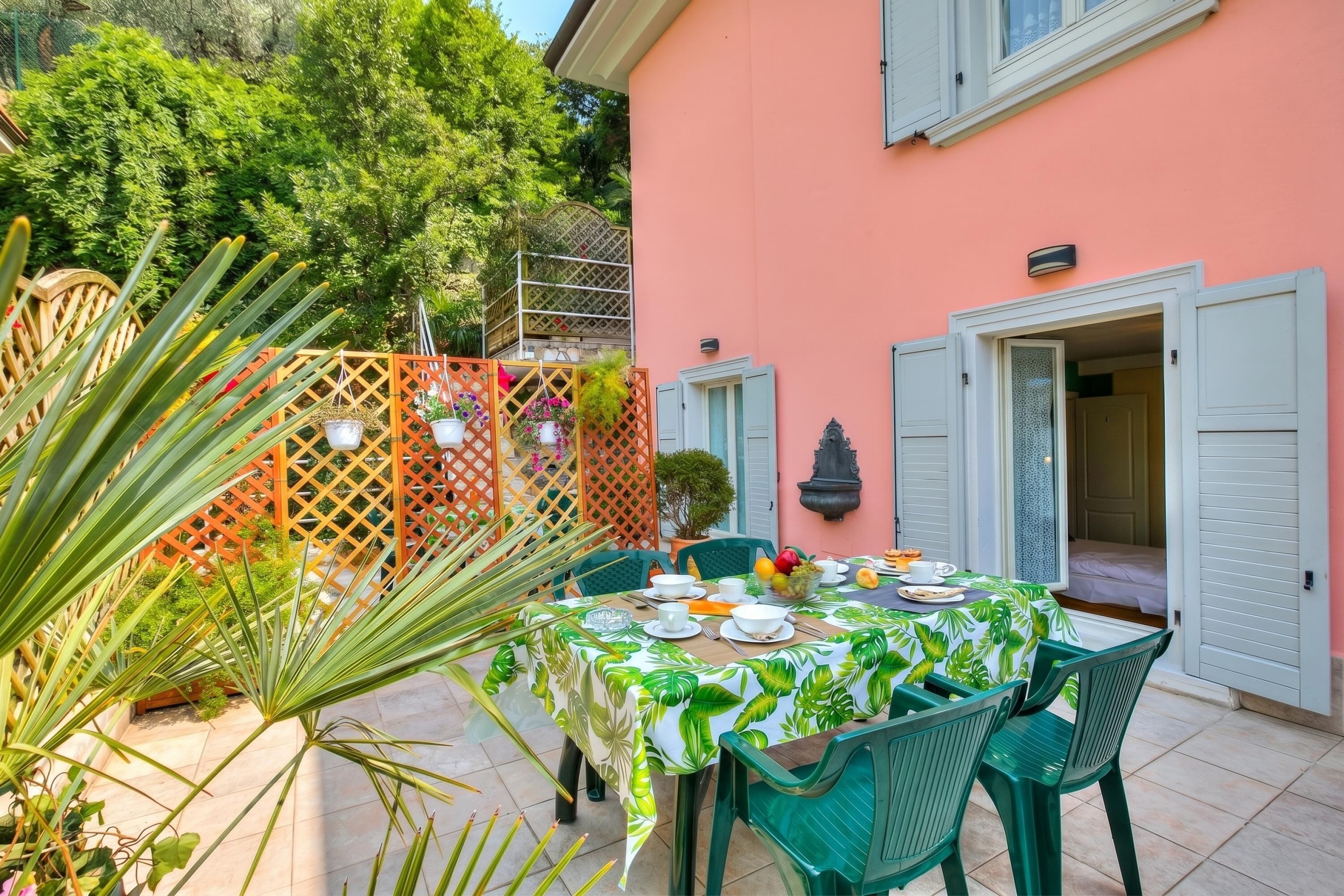 Standard Room, 1 Bedroom (Vida Boa King Room with Terrace Views) | Outdoor dining
