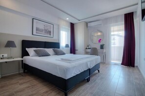 Standard Double or Twin Room with Balcony | In-room safe, free WiFi - Casa Mia (Budva)