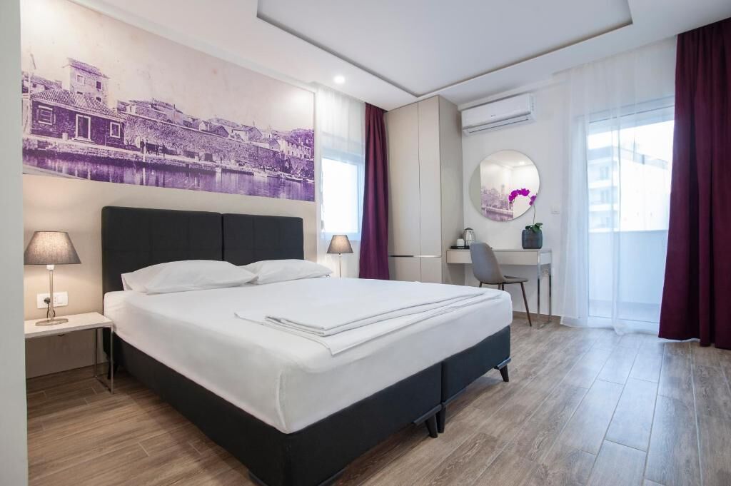 Kamar Double atau Twin Standar, balkon