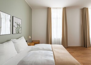Comfort Queen Room Wheelchair accessible | Individually decorated, individually furnished, desk, laptop workspace