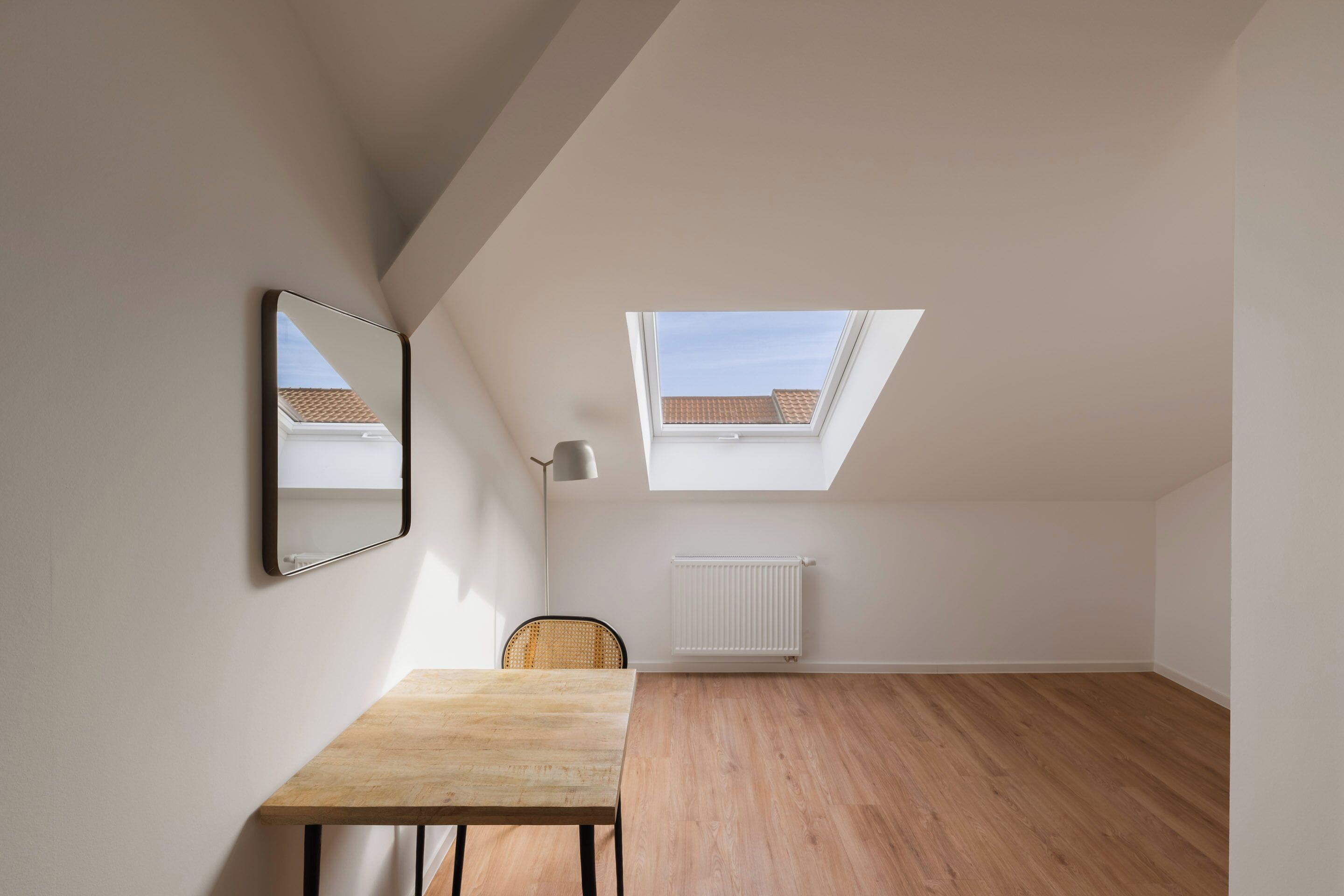 Comfort Suite | Individually decorated, individually furnished, desk, laptop workspace