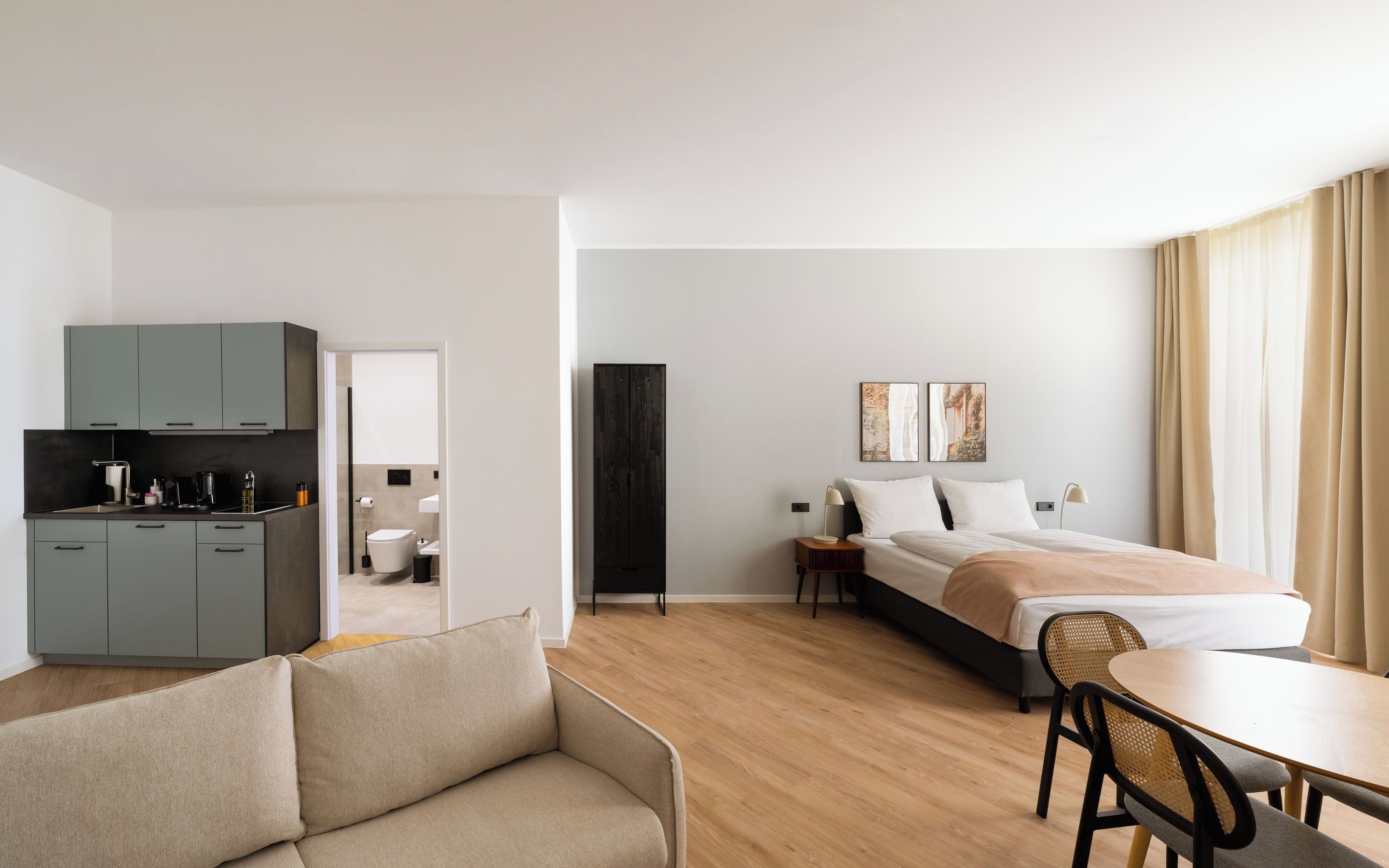 Comfort Suite with Sofa Bed