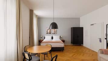 Suite with Sofa Bed | Decoración individual, mobiliario individual, escritorio