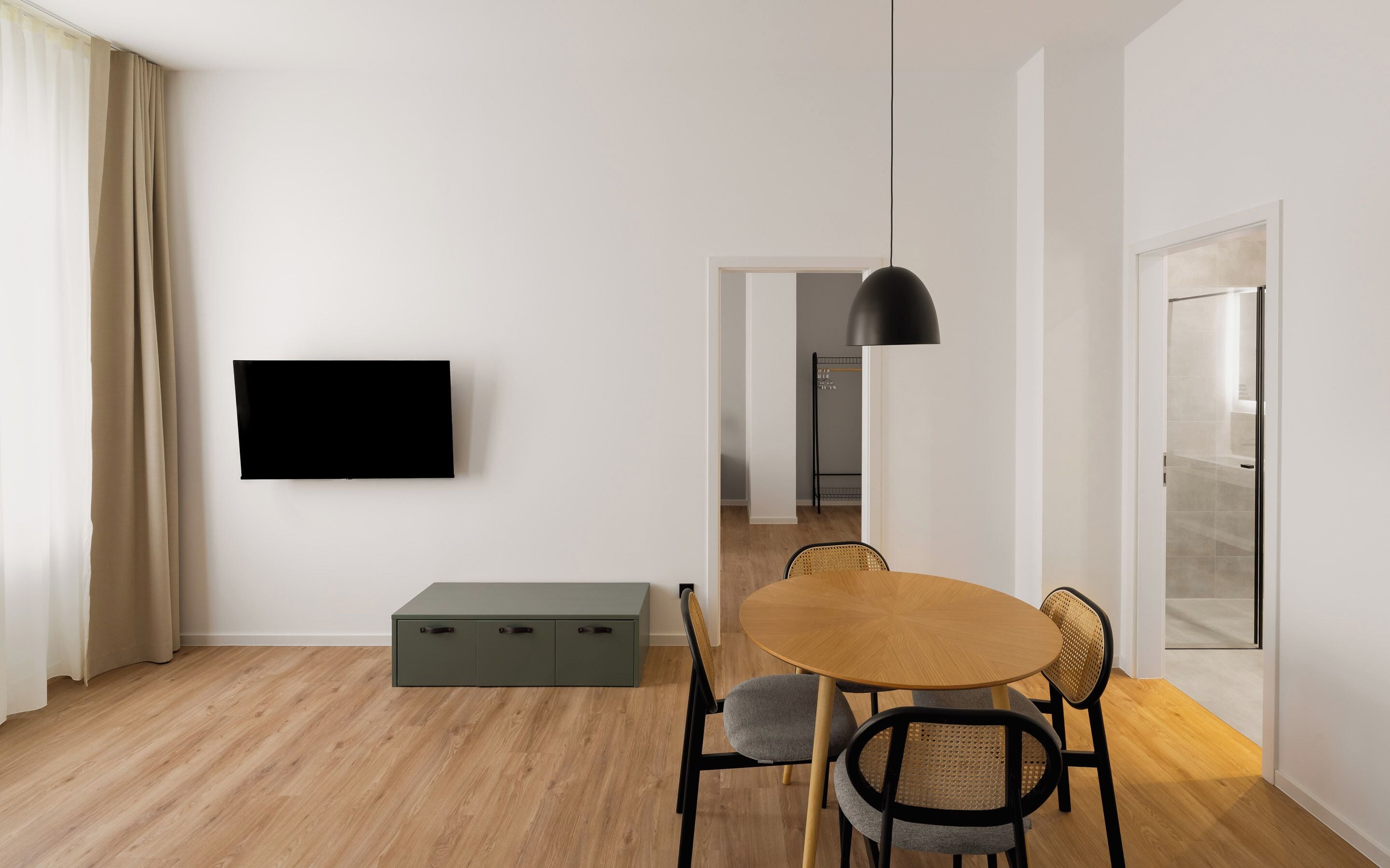 Familien-Suite | Individuell dekoriert, individuell eingerichtet, Schreibtisch