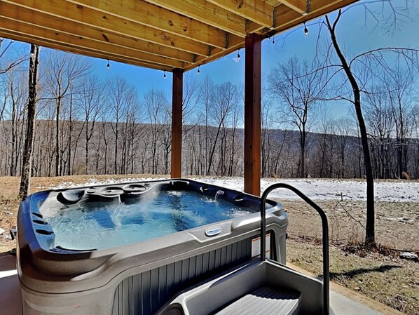 House (6 Bedrooms) | Front of property - Grace Mountain Cabin (McHenry)