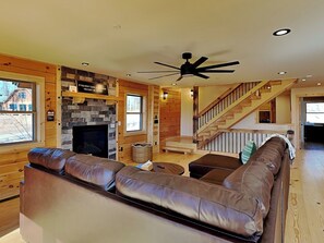 House (6 Bedrooms) | Property amenity - Grace Mountain Cabin (McHenry)