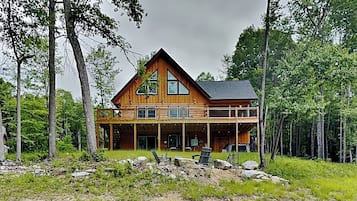 House (6 Bedrooms) | Front of property