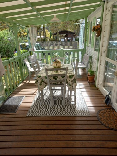 Le Gaoucher 2* Mobilhome near the forest and lake Leon