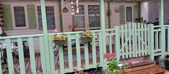 Le Gaoucher 2* Mobilhome near the forest and lake Leon