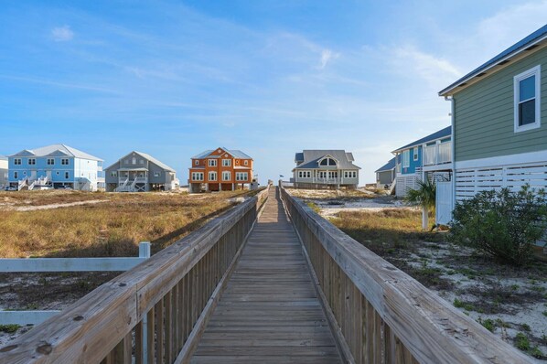 Property grounds - 🐚🌴Multiple Decks | Walk to Beach | Morgantown Community | Sweet Home Alabama (Gulf Shores)