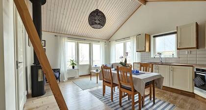 Cottage close to nature and the sea | SE09179