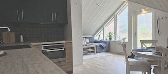 Two cozy cottages, 400 m to the sea | SE09118