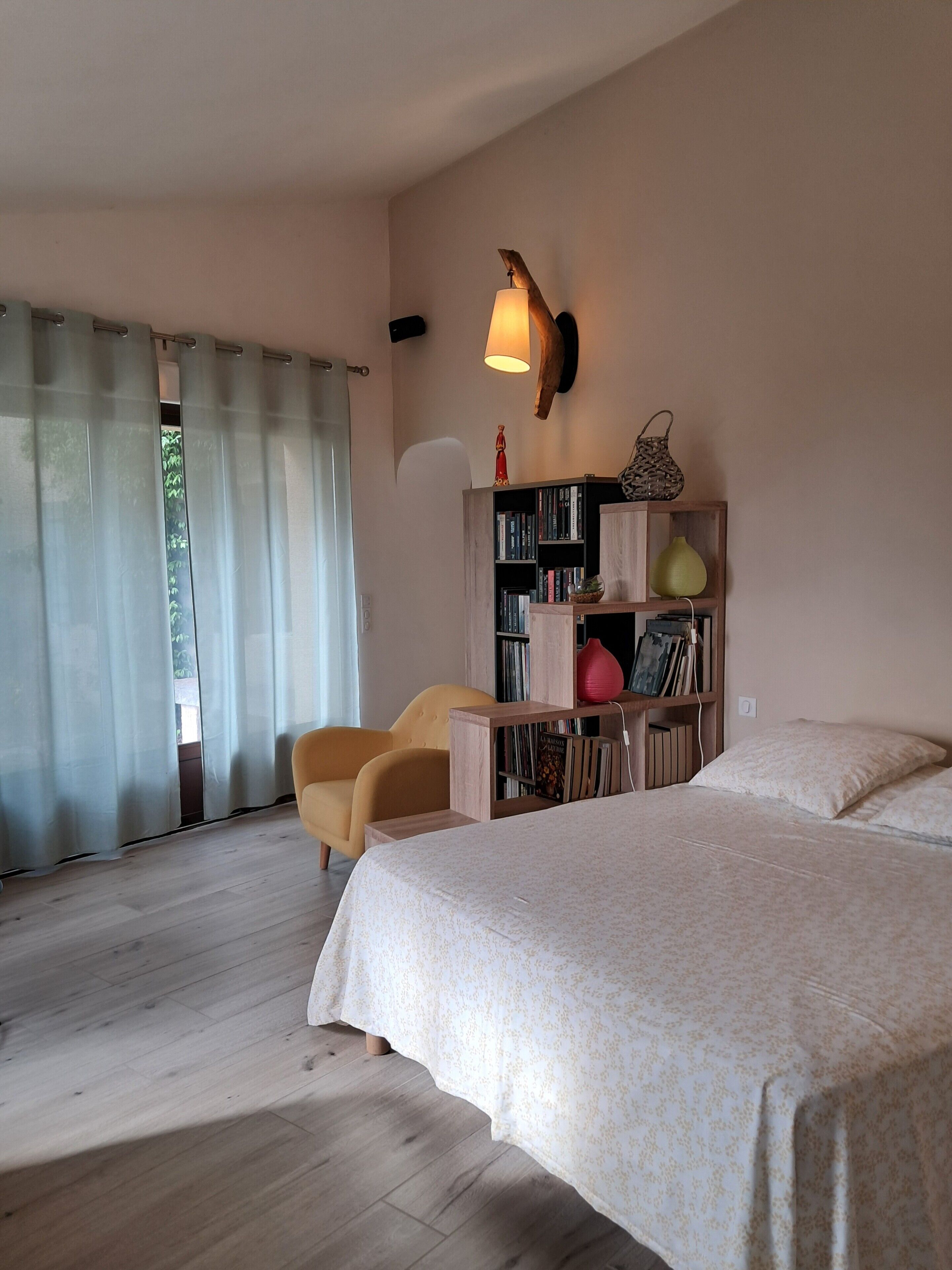1 chambre, fer et planche à repasser, Wi-Fi, draps fournis