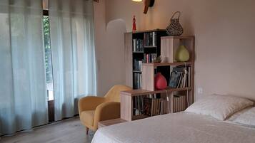 1 chambre, fer et planche à repasser, Wi-Fi, draps fournis