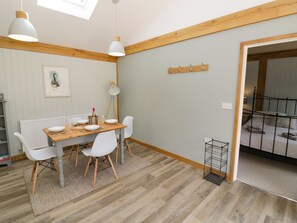 Dining - Goose Lodge (Shipston on Stour)