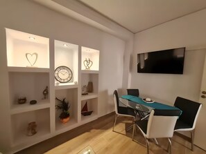 Dining - Maria's Heaven House - Old Town Apartment with Private Terrace, Wi-Fi & Air Conditioning (Rodos)