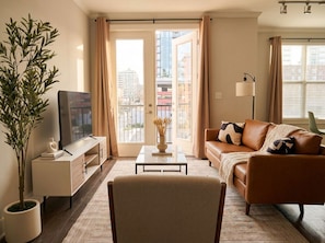 Living area - Boulevard Stays Midtown Nashville - BP (Nashville)