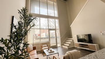Superior Loft | Living area