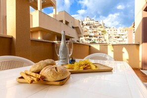 Outdoor dining - Collados Experience Piscina y Parking (Águilas)