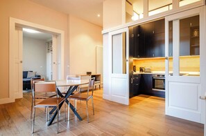 Dining - Luxury one bedroom in best location (Bologna)