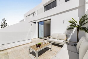 Terrace/patio - Villa Infinity Views 3 by Escape Home (Tahiche)