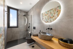Shower, hair dryer, towels - Villa Infinity Views 4 by Escape Home (Tahiche)