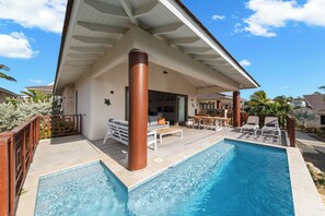 Utomhuspool