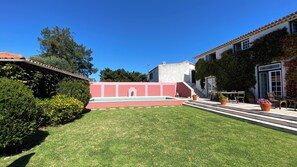 Pool - Family house, garden & pool - sleeps 7 - 5 min surf beach - Lisbon (Carcavelos)
