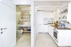 Luxury Suite, 1 King Bed with Sofa bed, Balcony, Sea View - TOP SUITES (Syros)