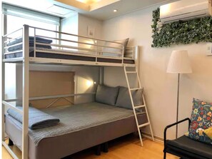 2 bedrooms, desk, iron/ironing board, free WiFi