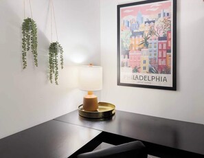 Interior - King Bed Huge Dining Area Walk Score 99 Loft (Philadelphia)
